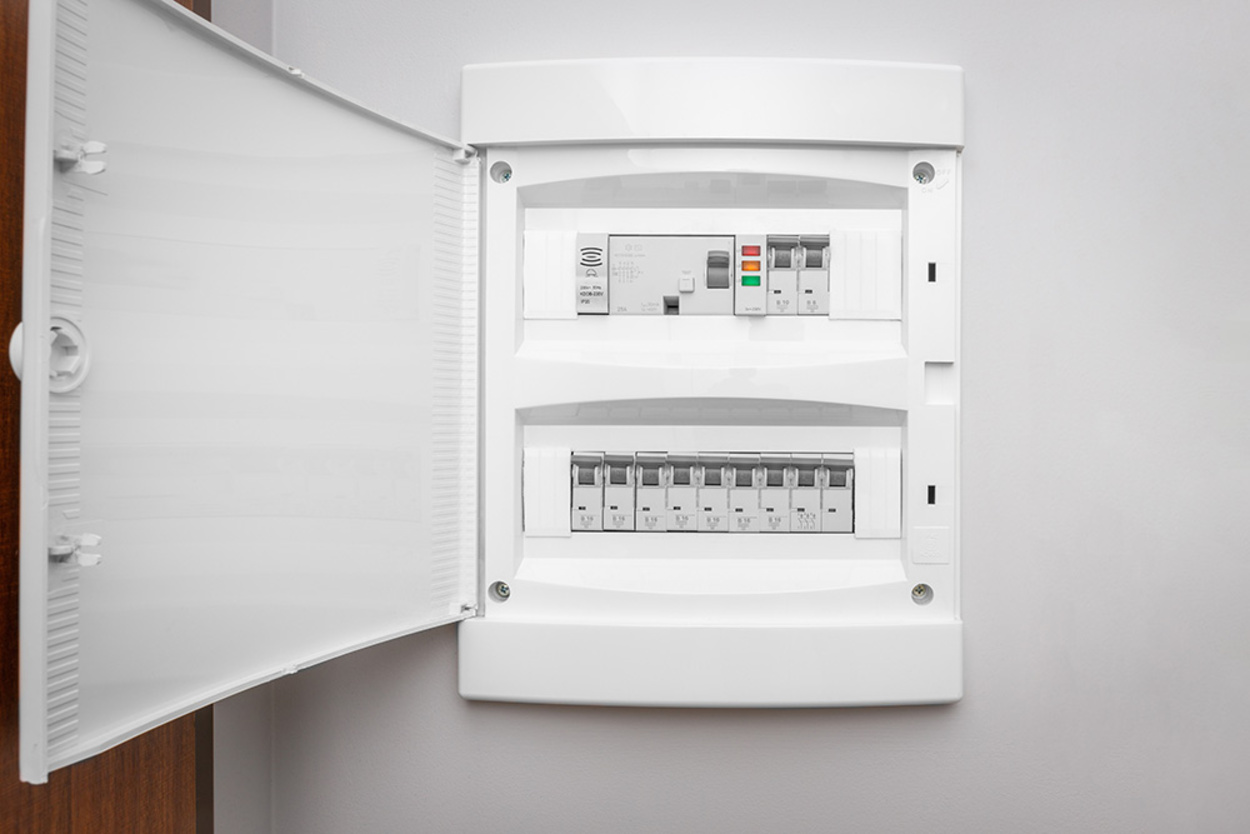 Über­spannungs­schutz bei Koch & Koch Elektrotechnik GbR in Niedergörsdorf